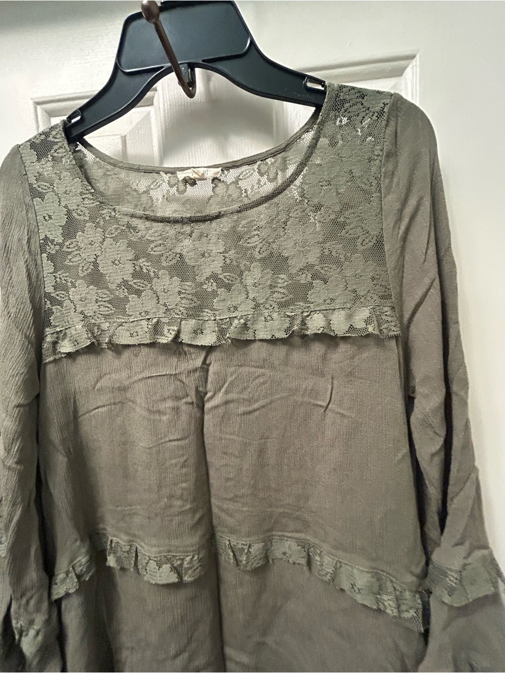 Olive green lace boho tunic - Picture 2 of 4